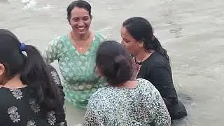 चीन ताई ने किया बहनों के साथ गंगा स्नान हरिद्वार 🐛🪱🗾🙏