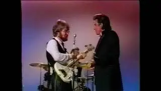 Johnny Cash and Kenny Rogers sing 