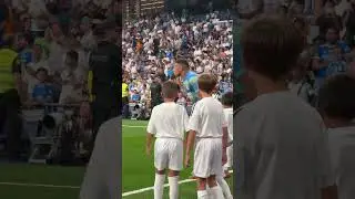 😍 MBAPP&Eacute; CHECKE LES JEUNES RAMASSEURS DE BALLE DU REAL MADRID ! #football #realmadrid