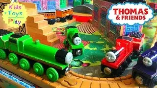 Thomas and Friends Playtime | Thomas Train Old Learning Curve Wood Play Table | Playing with Trains