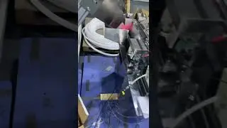 Step feeder for metal bars/ step feeder mechanism
