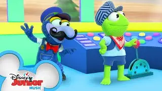 The Muppet Express 🚆 |  Music Video | Muppet Babies | Disney Junior