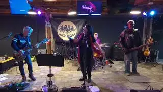13 Honky Tonk Woman