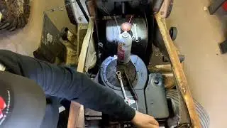 Sears craftsman tractor mower, is there varmint mess under the flywheel cover. #lawntractor #varmint