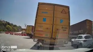 Very slow moving trafffic rom Kanakapura Road towards Bannerghatta Road on Nice Road