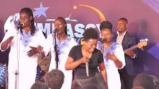 ROSE MUHANDO LEADING PRAISE IN KISII || PR PETER MORWABE