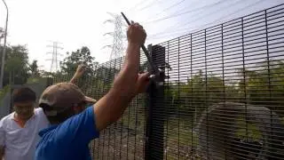 PLYTEC Security Fencing - Tensioning