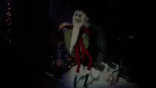 👻 Disneyland's Spooky Transformation! Haunted Mansion Holiday!