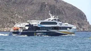 Monocarena Vittorio Morace in partenza dal porto di Favignana