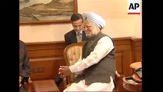 Sri Lankan foreign minister visits India