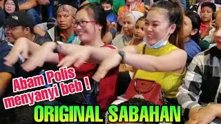Encik Shauki wakil dari Polis Pelancong turut menghiburkan pengunjung2 di Mekdi Bukit Bintang