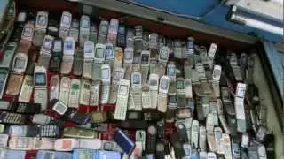 Mobile phone store in Tokyo. cool  Japan.
