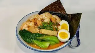 Sopa Ramen al Curry con Camarones