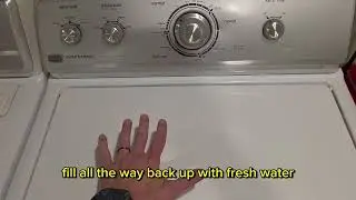 Демонстрация комплекта стиральной машины и электрической сушилки Maytag