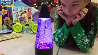 VIVI ABRE SEUS PRESENTES DE NATAL! Boneca Lol, patins, slime, etc PARTE 2
