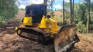 Trator de Esteira Komatsu D-51ex Abrindo estrada no mato! #komatsu #trator 