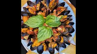 Larocks Mussels Marinara, For Larocks Cooking Adventures.