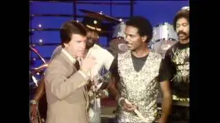Dick Clark Interviews War - American Bandstand 1982