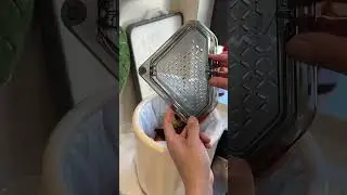 磁吸三角濾籃，瞬間吸附水槽，不移位不滑落，一沖即淨，告別油手和雜亂