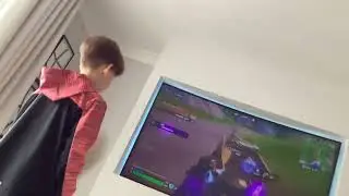 Today,Ellie films her brother playing Fortnite