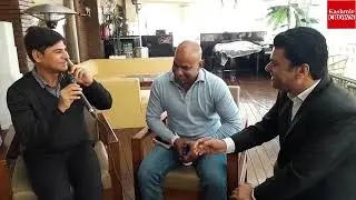 Sanath Jayasuriya With Senior Journalist Syed Tajamul On Kashmir Crown