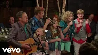 Gaither, The Martin Family Circus - Mary Don&rsquo;t You Weep (Live)