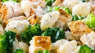 Cauliflower Alfredo Sauce with Chicken & Pasta