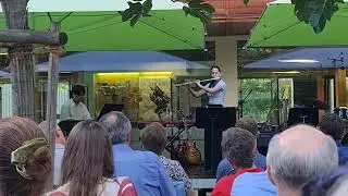 Sofia spielt 