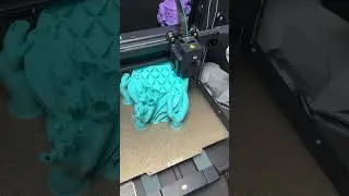 Printing a wolf bust with turquoise #elegoo #pla basic on a elegoo 3D Printer #3dprinting #3dprinter