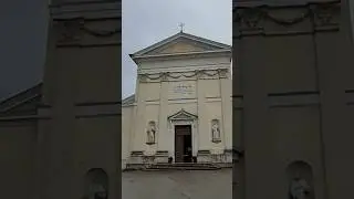 Перемещается в Порденоне Провинция Удине Италия
