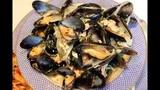 Mussels, French Style with White Wine, Cream and Capers