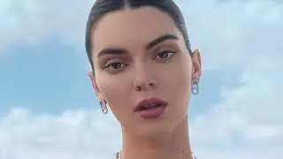 Take A Ride With Kendall Jenner in So Move collection