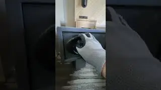 How to open a hotel safe. Use 😂 #howtoopenasafewithoutakey #safe #lifehacks #hotel