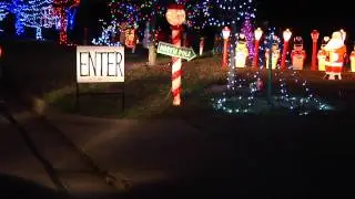 Colby Howell - Schmidt Christmas Light Tradition