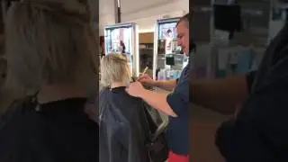 Textured bob haircut tutorial - Bob haircut techniques - Nick Arrojo