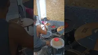 Practicando + Metr&oacute;nomo. #peru #drummer #metronomo #shorts