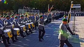 Regimentsgru&szlig; (Marsch) Ausmarsch Wachbataillon/Musikkorps der Bundeswehr Abschlussappell 13.10.2021