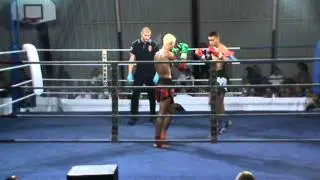 Mehdi Touel vs Hamlaoui Yassine round 4 - Gala du Phenix 3 - 02-07-11 phenix muaythai