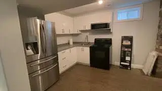 South Barrie, Studio style unit with utilities included.