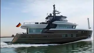 yacht refit (including length extension)