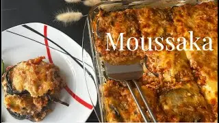 Authentic Mediterranean moussaka–DELICIOUS!\Authentische mediterrane Moussaka–LECKER!Справжня МУСАКА