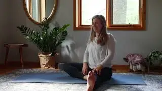 Short & Sweet Hips | 20-Minute Yin and Mellow Yoga