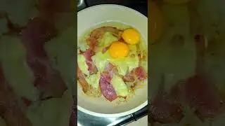 #Breakfast #bacon #eggs #bacon and eggs #taste #śniadanie #shortsfeed #jajka #boczek