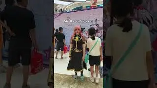Introverted cosplayer problems! 🙋 Do you also usually spend anime conventions alone?