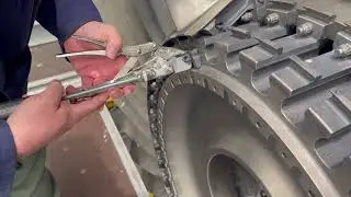 General Electric CF6 Fan blade securing clip removal