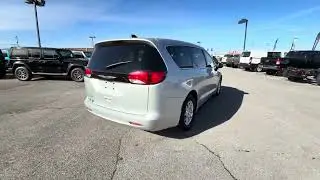 2023 Chrysler Voyager LX #U49989