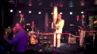 Framed spelar what do you know about love & Vaya con dios live på Birka paradise januari 2013