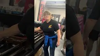 Мечи времён Гражданской войны на оружейной выставке в Неаполе, Флорида #оружие #стрельба #военное...