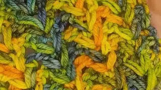 Swatch the 'overlapping' stitch with SunflowerRaes