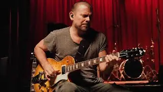 Ford Thurston performs with the Heritage Guitars Standard H-150 with Bigsby